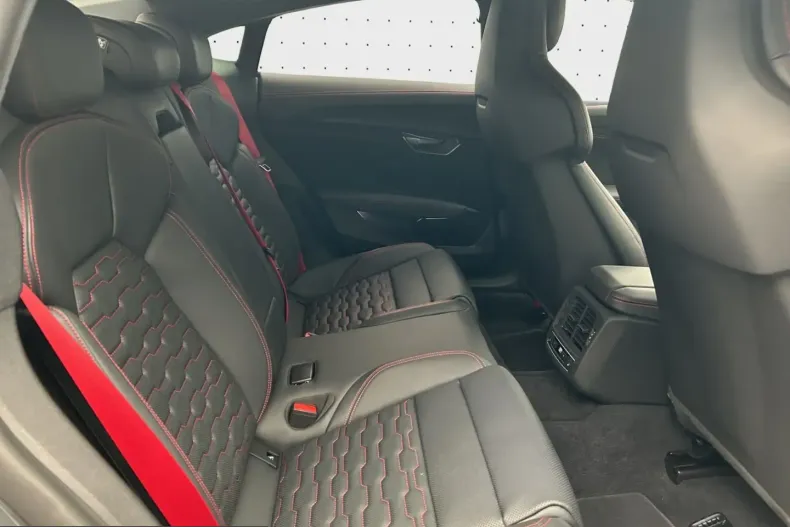 Audi RS e-tron GT din 2025 cu 18.208 km - oferta AUD204231 - foto 16