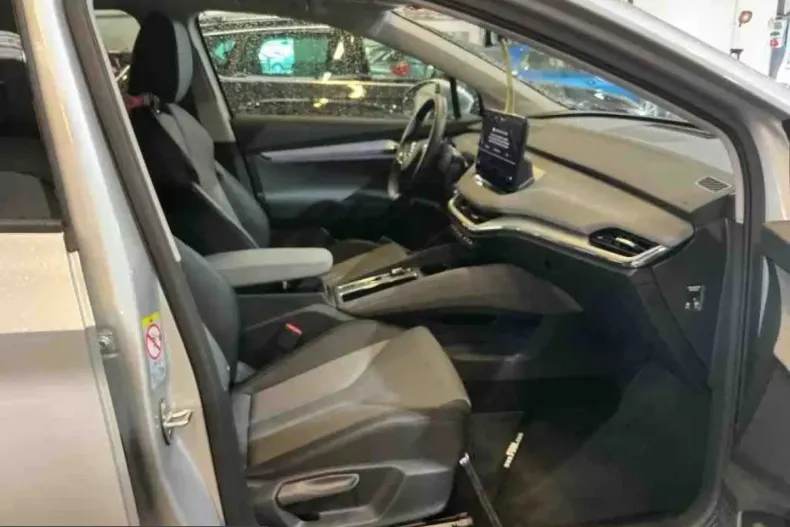 Skoda Enyaq din 2024 cu 8.234 km - oferta SKO204233 - foto 4