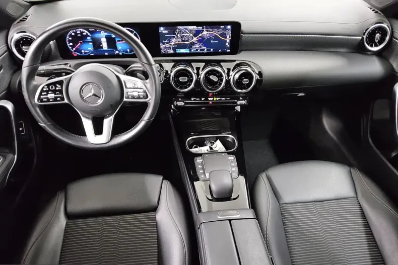 Mercedes-Benz CLA 200 (Clasa CLA) din 2022 cu 51.222 km - oferta MER204236 - foto 5