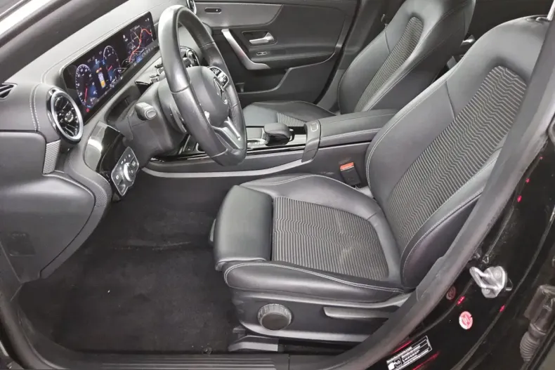 Mercedes-Benz CLA 200 (Clasa CLA) din 2022 cu 51.222 km - oferta MER204236 - foto 9