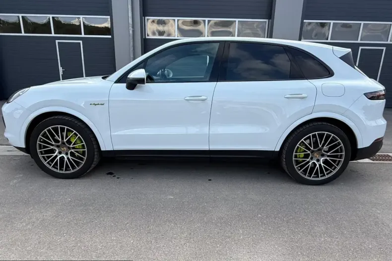 Porsche Cayenne din 2023 cu 68.000 km - oferta POR204244 - foto 4