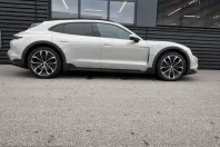 Porsche Taycan din 2021 cu 42.970 km - oferta POR204252 - foto 6