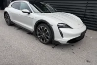 Porsche Taycan din 2021 cu 42.970 km - oferta POR204252 - foto 9