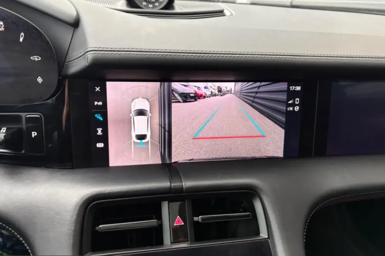 Porsche Taycan din 2021 cu 42.970 km - oferta POR204252 - foto 19