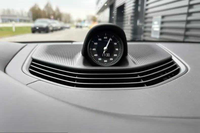 Porsche Taycan din 2021 cu 42.970 km - oferta POR204252 - foto 20