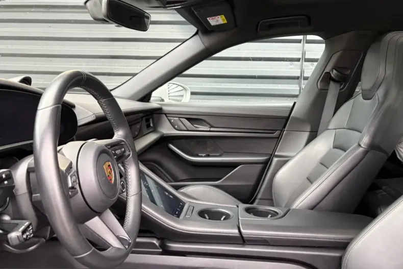 Porsche Taycan din 2021 cu 42.970 km - oferta POR204252 - foto 21