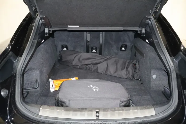 Porsche Taycan din 2021 cu 87.639 km - oferta POR204254 - foto 6