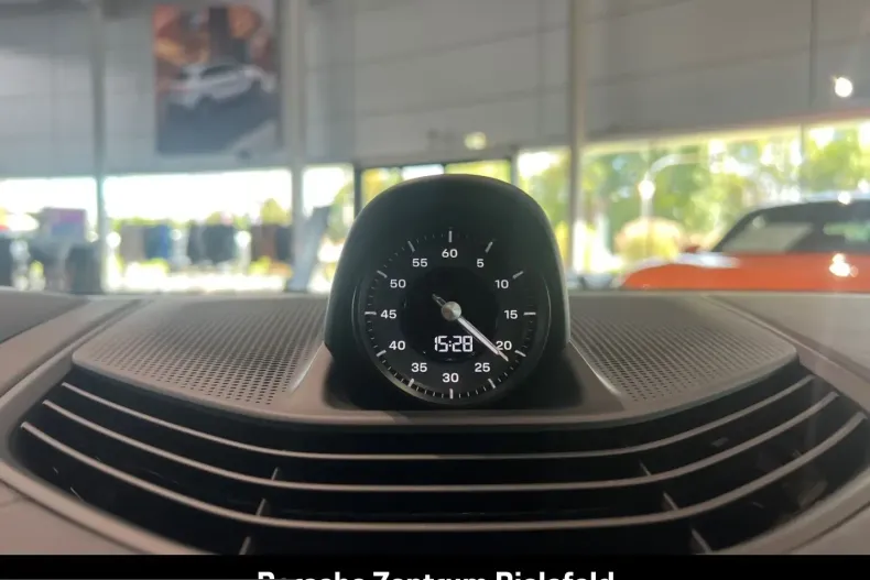 Porsche Taycan din 2025 cu 5.000 km - oferta POR204258 - foto 23