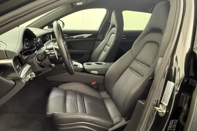 Porsche Panamera din 2023 cu 84.147 km - oferta POR204260 - foto 8