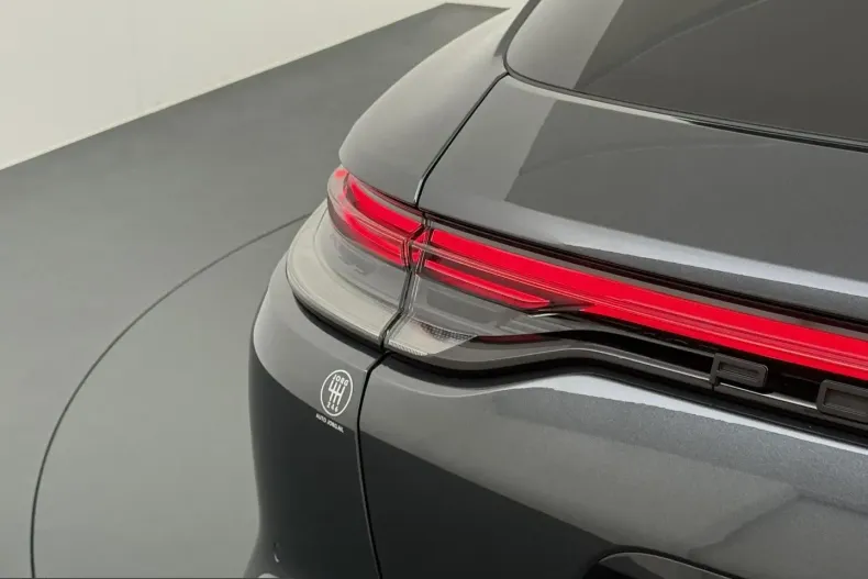 Porsche Panamera din 2023 cu 84.147 km - oferta POR204260 - foto 17