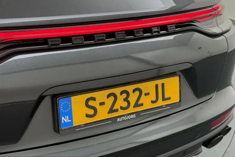 Porsche Panamera din 2023 cu 84.147 km - oferta POR204260 - foto 18