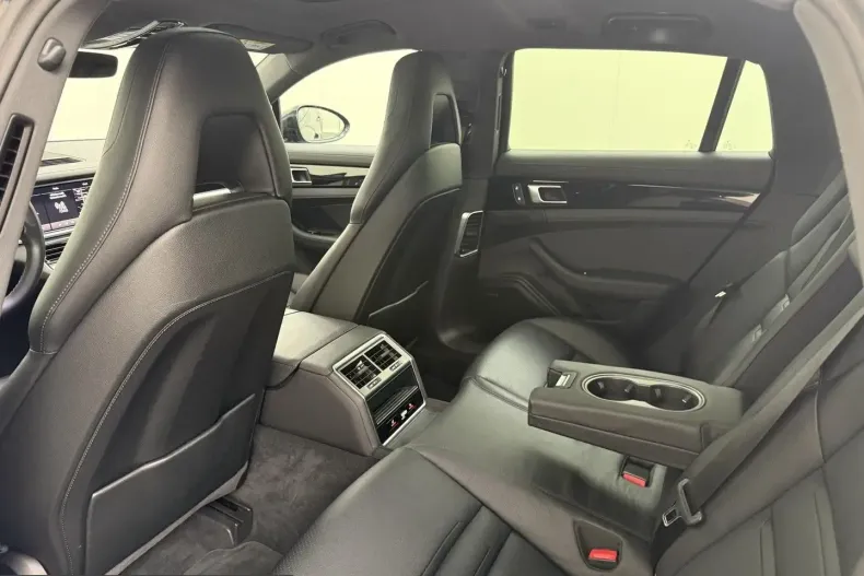 Porsche Panamera din 2023 cu 84.147 km - oferta POR204260 - foto 26
