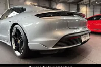 Porsche Taycan din 2023 cu 45.100 km - oferta POR204261 - foto 9