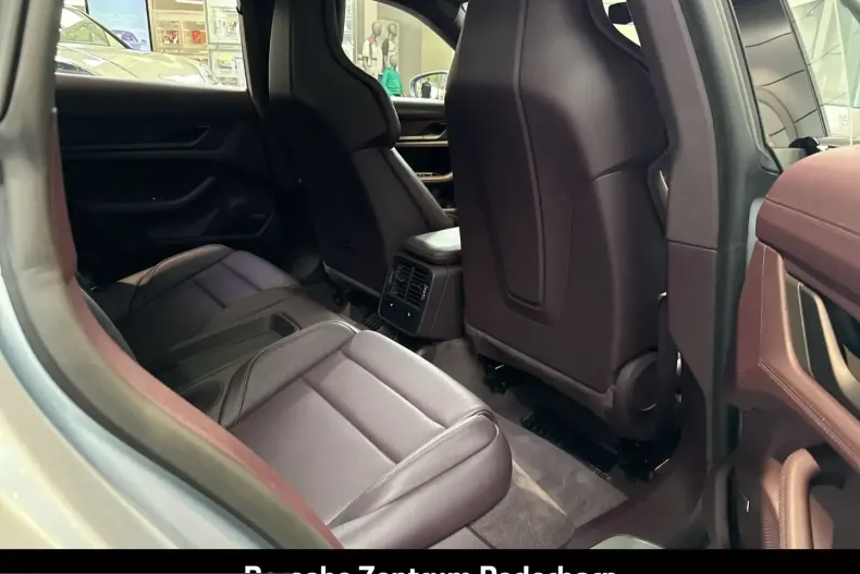 Porsche Taycan din 2023 cu 45.100 km - oferta POR204261 - foto 23