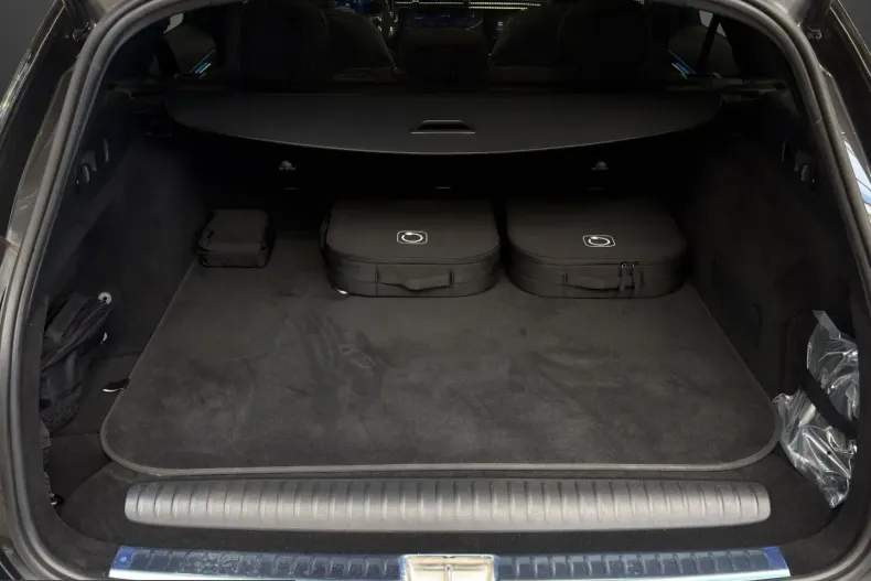 Mercedes-Benz E 300 (Clasa E) din 2025 cu 10.489 km - oferta MER204262 - foto 17