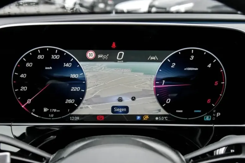 Mercedes-Benz E 220 (Clasa E) din 2024 cu 24.307 km - oferta MER204263 - foto 11