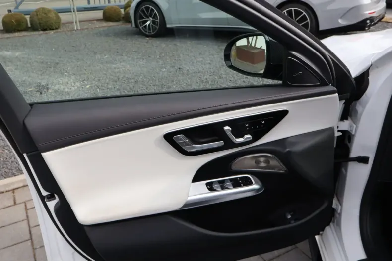 Mercedes-Benz E 53 AMG (Clasa E) din 2024 cu 9.800 km - oferta MER204264 - foto 11