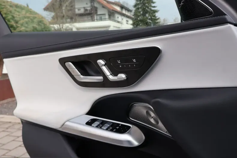 Mercedes-Benz E 53 AMG (Clasa E) din 2024 cu 9.800 km - oferta MER204264 - foto 12