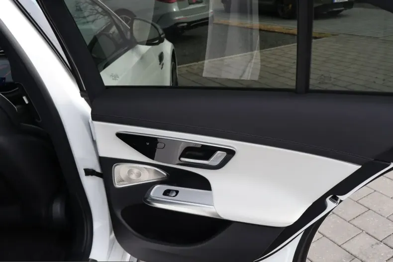 Mercedes-Benz E 53 AMG (Clasa E) din 2024 cu 9.800 km - oferta MER204264 - foto 27