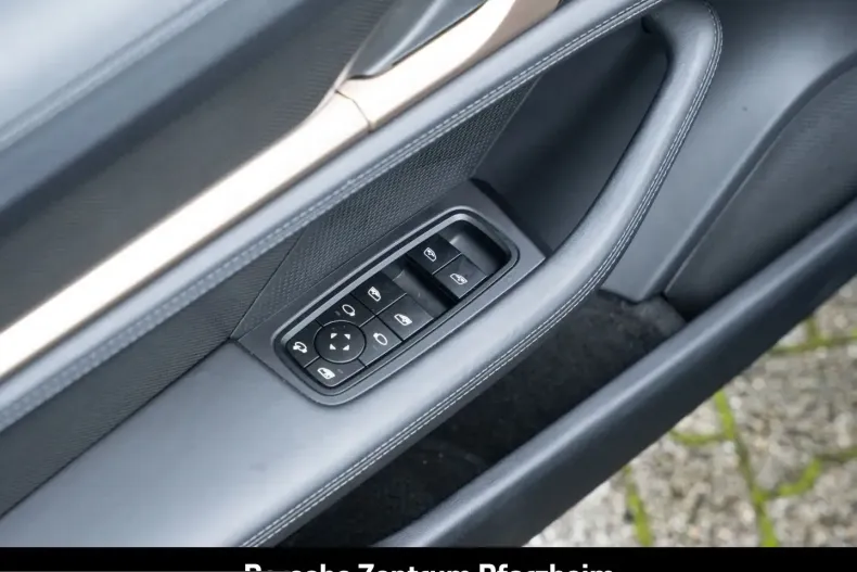 Porsche Taycan din 2022 cu 30.200 km - oferta POR204268 - foto 29