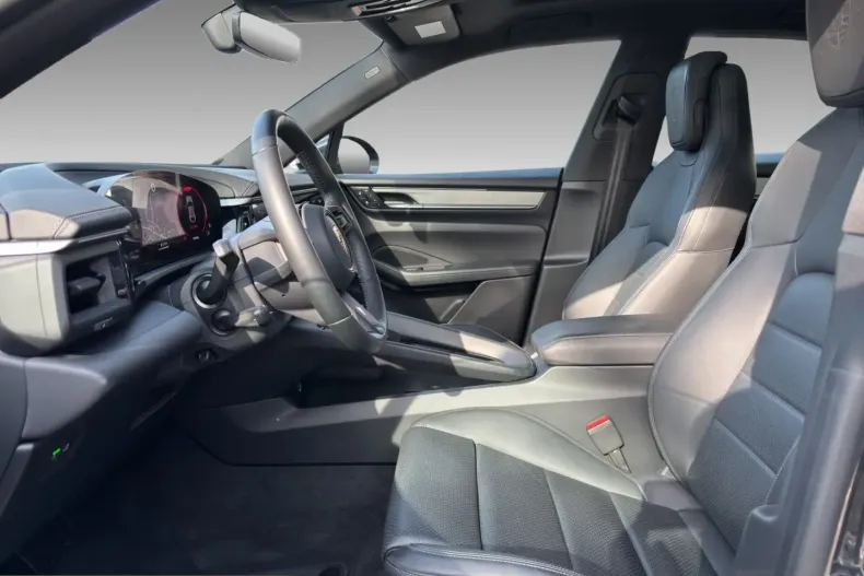 Porsche Macan din 2024 cu 23.900 km - oferta POR204273 - foto 6