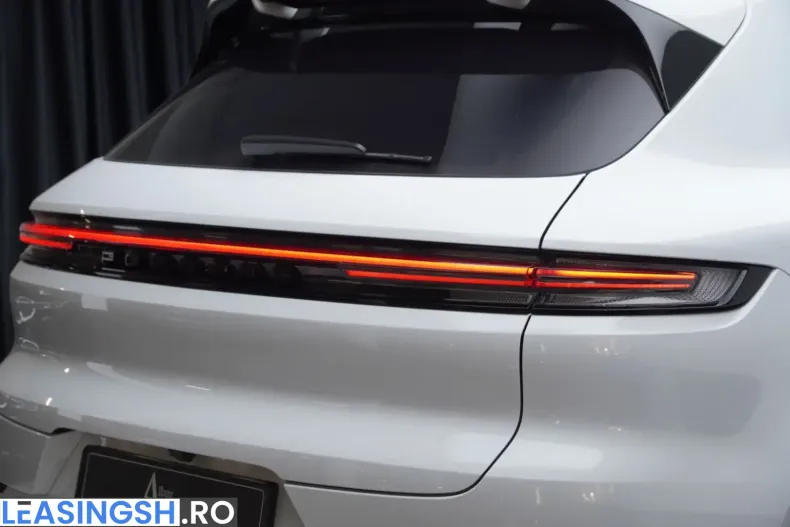 Porsche Cayenne din 2023 cu 26.800 km - oferta POR204274 - foto 8