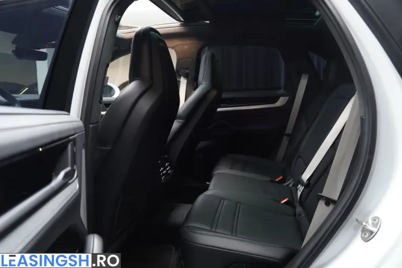 Porsche Cayenne din 2023 cu 26.800 km - oferta POR204274 - foto 16