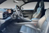 Porsche Macan din 2024 cu 12.490 km - oferta POR204276 - foto 6