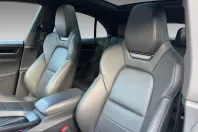 Porsche Macan din 2024 cu 12.490 km - oferta POR204276 - foto 8