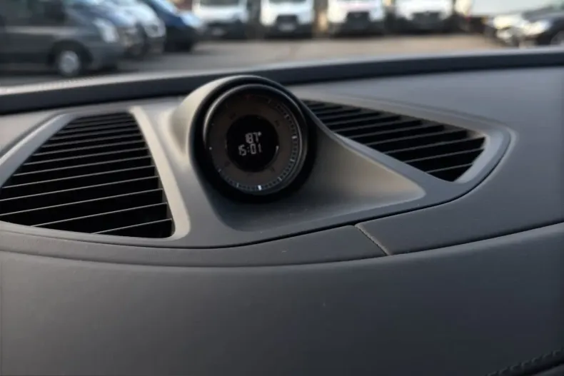 Porsche Macan din 2024 cu 12.490 km - oferta POR204276 - foto 11