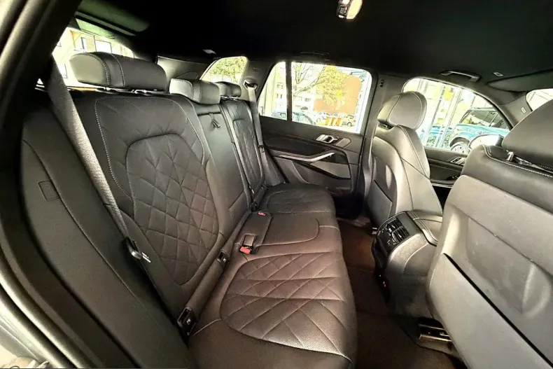 BMW X5 (Seria X) din 2025 cu 24.299 km - oferta BMW204282 - foto 33