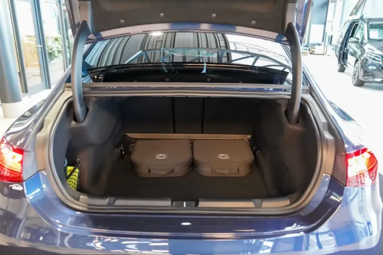 Mercedes-Benz EQE din 2025 cu 7.547 km - oferta MER204285 - foto 12