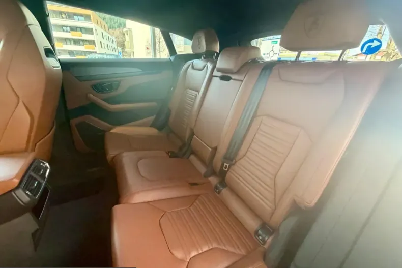 Lamborghini Urus din 2025 cu 8.500 km - oferta LAM204287 - foto 5