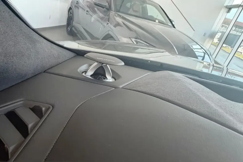 Lamborghini Urus din 2025 cu 8.500 km - oferta LAM204287 - foto 9