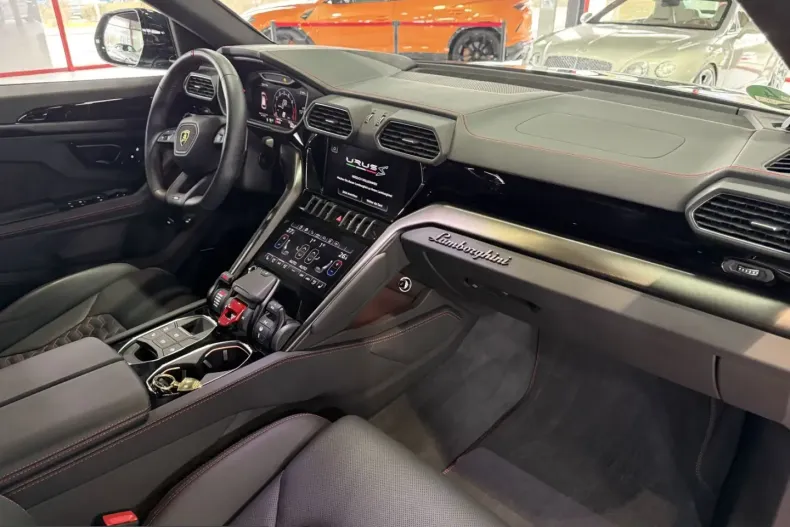 Lamborghini Urus din 2025 cu 19.900 km - oferta LAM204289 - foto 9