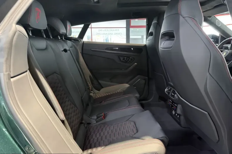 Lamborghini Urus din 2025 cu 19.900 km - oferta LAM204289 - foto 11