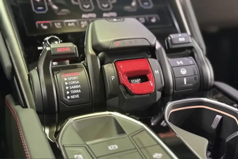 Lamborghini Urus din 2025 cu 19.900 km - oferta LAM204289 - foto 15