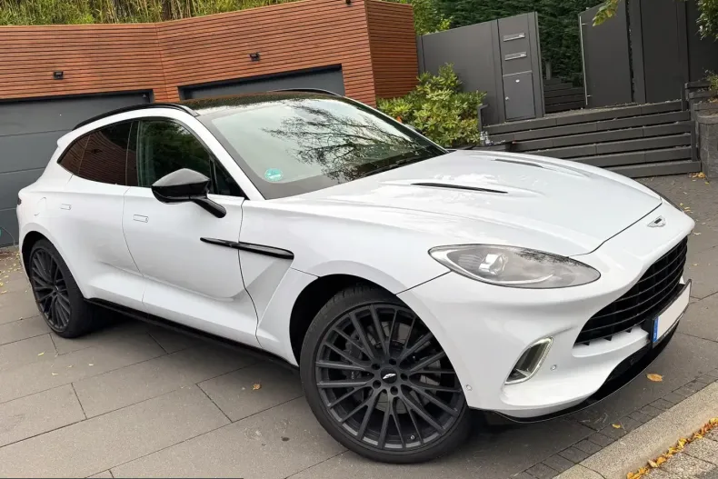 Aston Martin DBX din 2023 cu 46.250 km - oferta AST204292 - foto 1