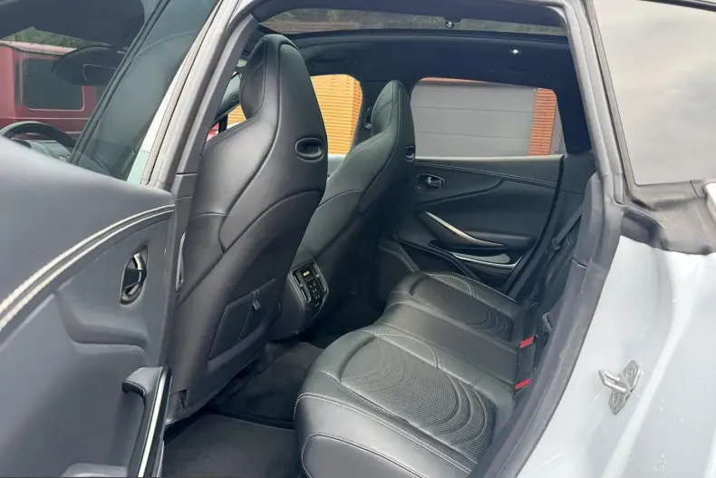 Aston Martin DBX din 2023 cu 46.250 km - oferta AST204292 - foto 24