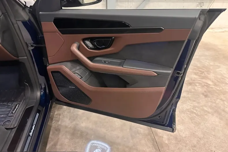 Lamborghini Urus din 2025 cu 12.925 km - oferta LAM204294 - foto 15