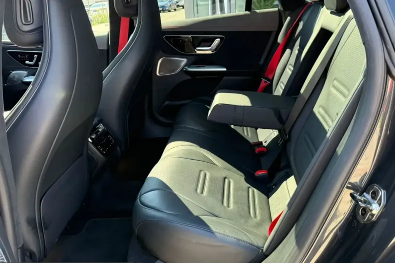 Mercedes-Benz EQE din 2022 cu 20.476 km - oferta MER204297 - foto 17