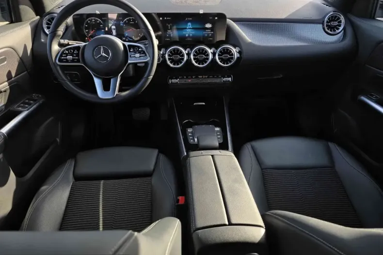 Mercedes-Benz GLA 250 (Clasa GLA) din 2023 cu 33.076 km - oferta MER204301 - foto 17