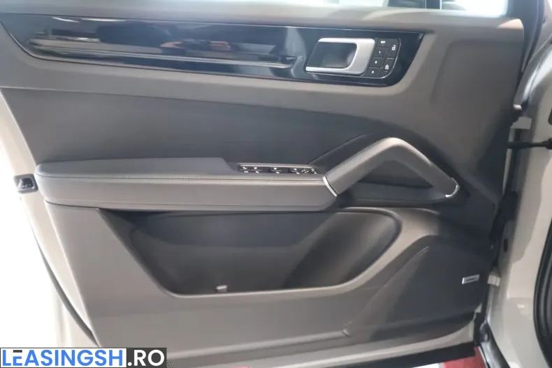 Porsche Cayenne din 2022 cu 55.222 km - oferta POR204302 - foto 26