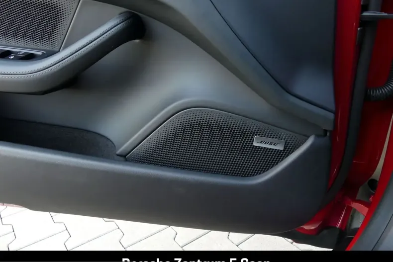 Porsche Taycan din 2024 cu 12.900 km - oferta POR204306 - foto 21