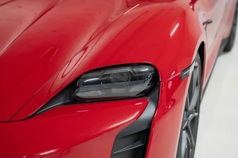 Porsche Taycan din 2023 cu 28.100 km - oferta POR204308 - foto 13