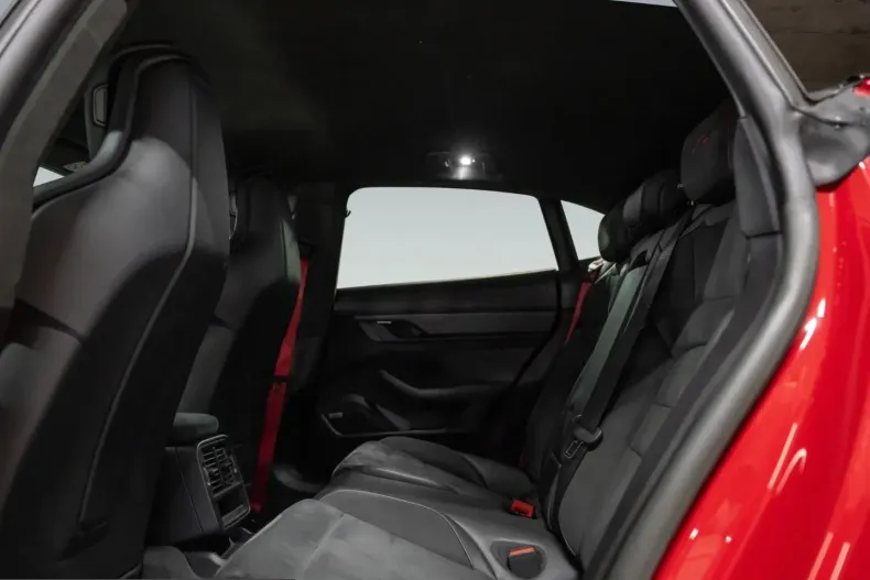 Porsche Taycan din 2023 cu 28.100 km - oferta POR204308 - foto 16