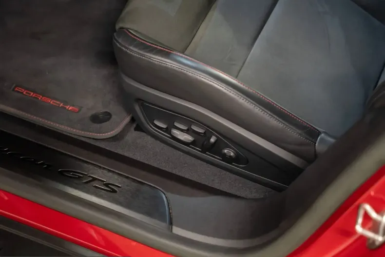 Porsche Taycan din 2023 cu 28.100 km - oferta POR204308 - foto 20