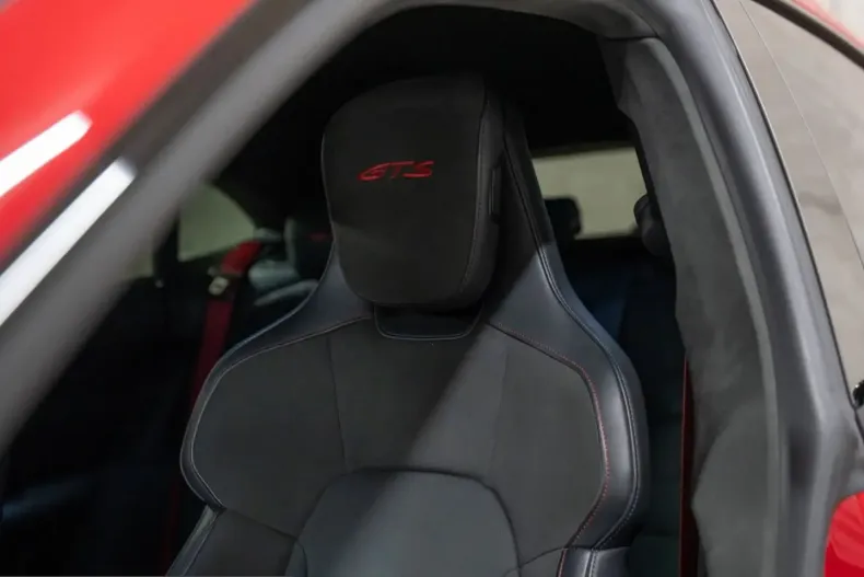 Porsche Taycan din 2023 cu 28.100 km - oferta POR204308 - foto 31