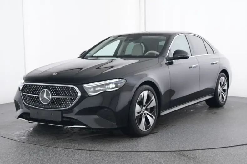 Mercedes-Benz E 450 (Clasa E) din 2025 cu 26.606 km - oferta MER204311 - foto 1