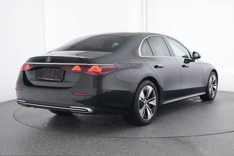 Mercedes-Benz E 450 (Clasa E) din 2025 cu 26.606 km - oferta MER204311 - foto 2